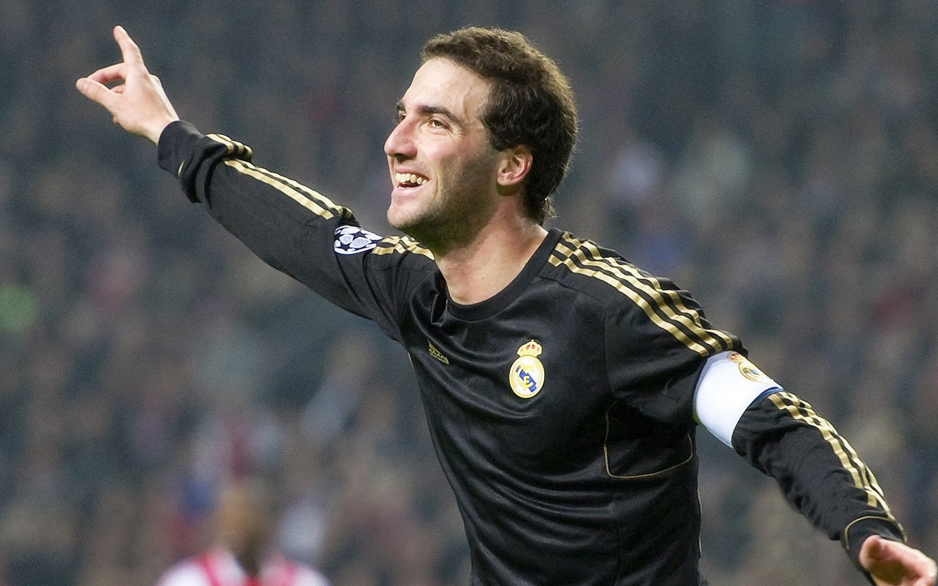 开云平台-错失单刀与天神下凡，C罗的悲情时刻，切尔西门神一战封神，C罗错失单刀悲情落幕，切尔西门神天神下凡一战封神